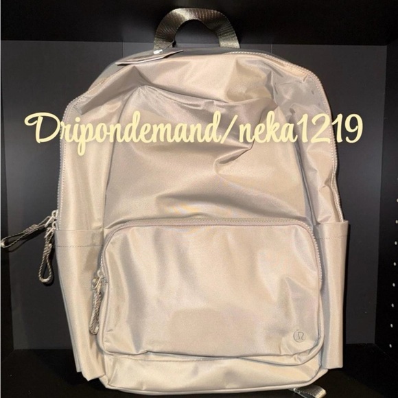 Lululemon Everywhere Backpack 22L- Warm Ash Grey/Sheer Oak main image 4